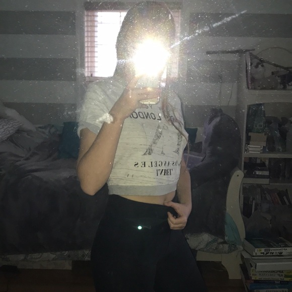 Sweater crop top 🥂 - Picture 3 of 3